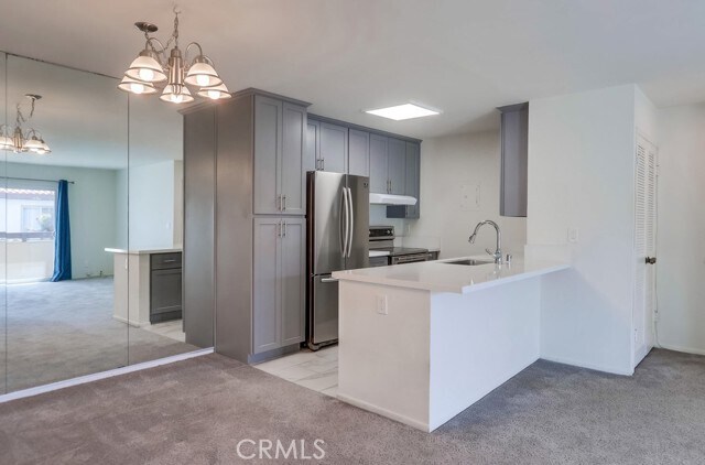 Building Photo - 2511 W Sunflower Ave