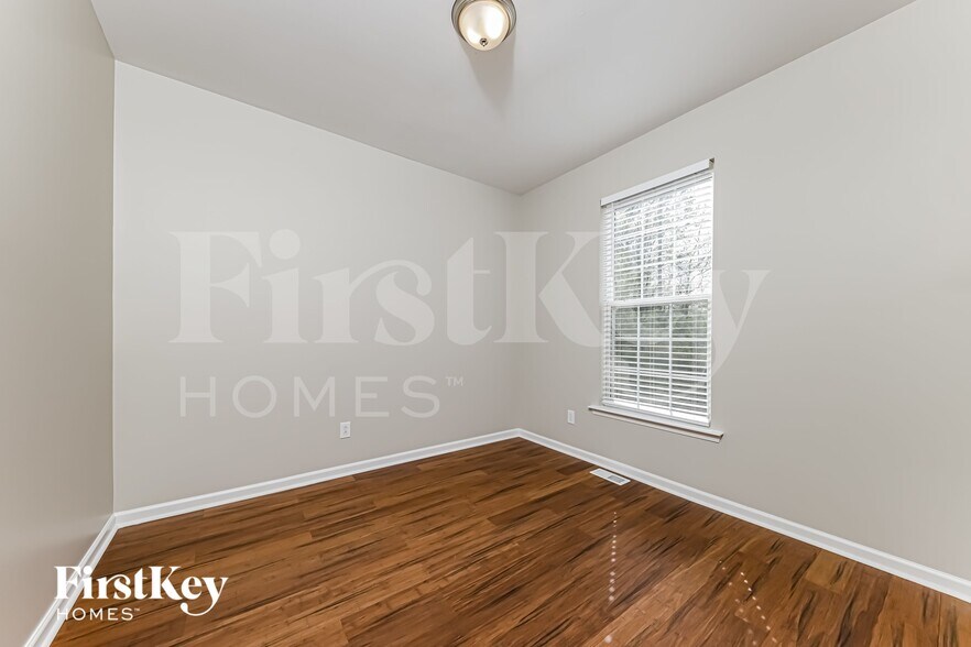Building Photo - 6221 Elderbush Dr
