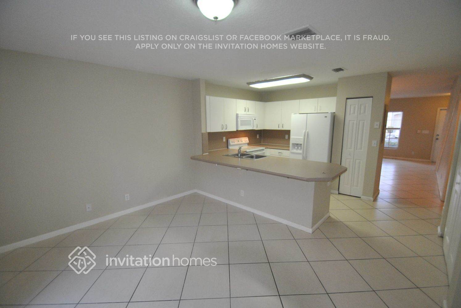 Building Photo - 964 Summit Lake Dr
