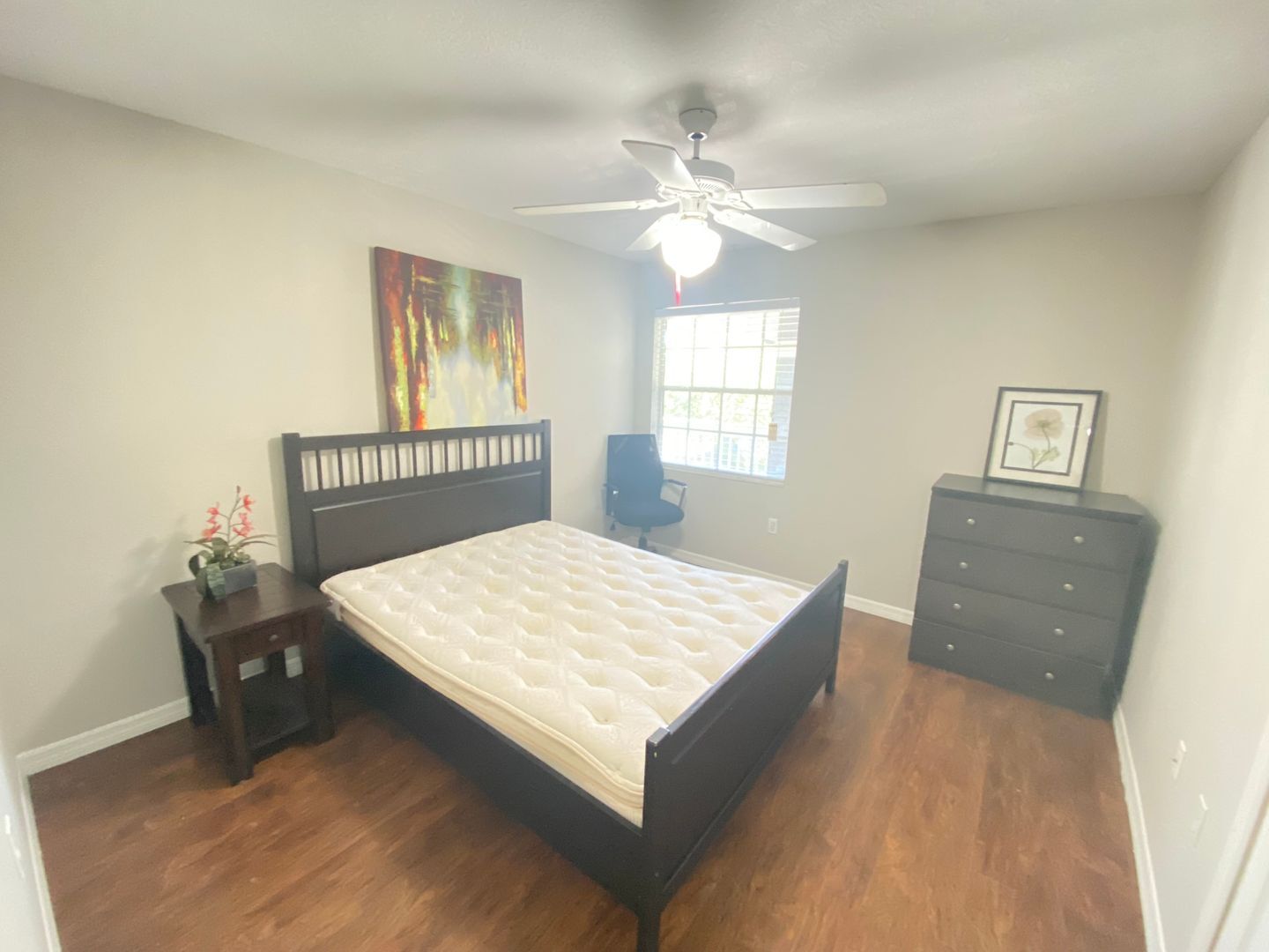 Building Photo - Stylish Orlando Condo in Gated Community –...