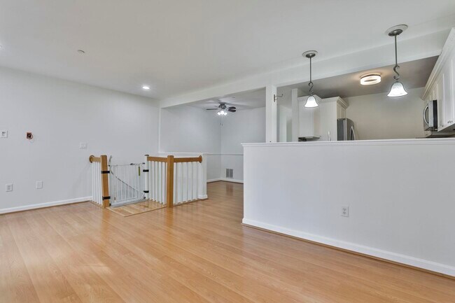 Building Photo - 92 Barrington Ave