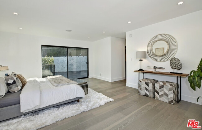 Building Photo - 3712 Berry Dr