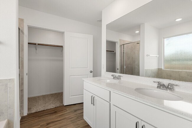 Building Photo - $300 Off First Month's Rent!