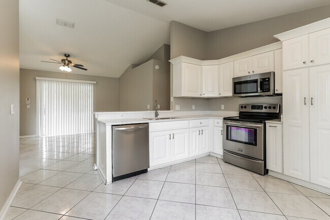 Building Photo - 410 Marlberry Leaf Ave