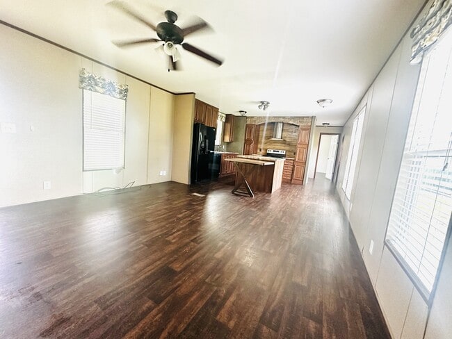 Building Photo - 207 Juniper Rd