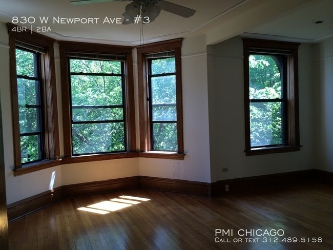 Building Photo - 830 W Newport Ave