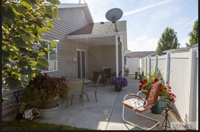 Building Photo - 510 Gwen Loop