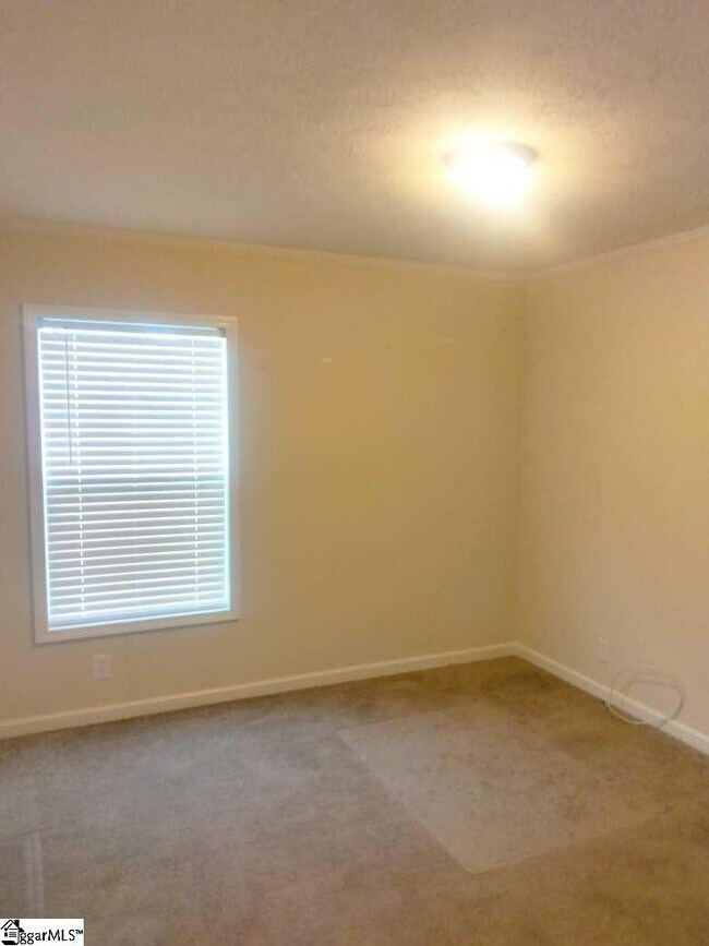 Building Photo - 5 Charles St