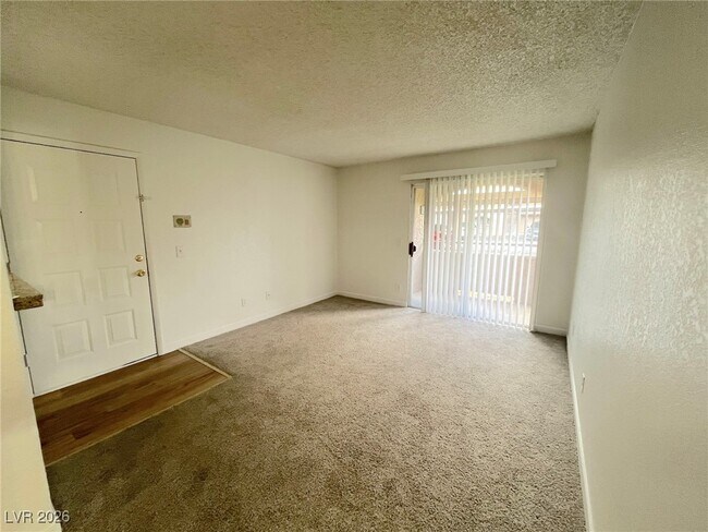 Building Photo - 221 Mission Newport Ln