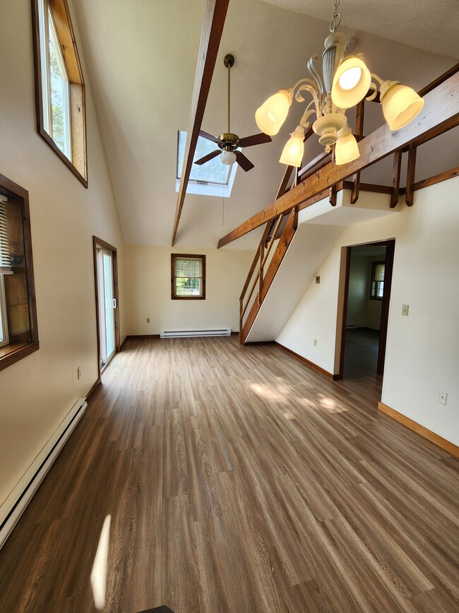 Building Photo - 80 Noyes Rd