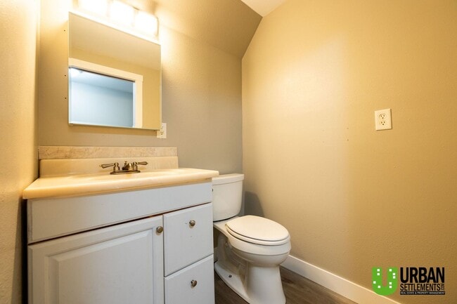 Building Photo - Great 3 bedroom 2 bathroom townhome for rent in South Spokane Valley