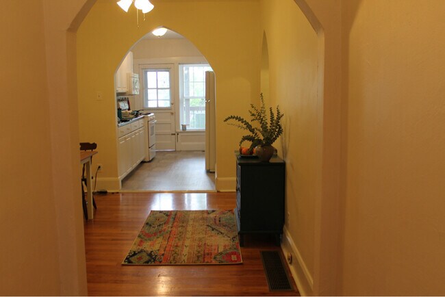 Building Photo - 1270 Boland Pl