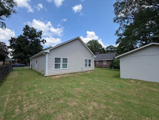 Building Photo - Brand New 3/2 House in Celanese- $1,995