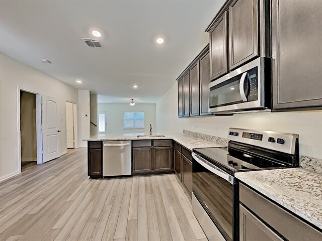 Building Photo - 7918 Cactus Plum Drive