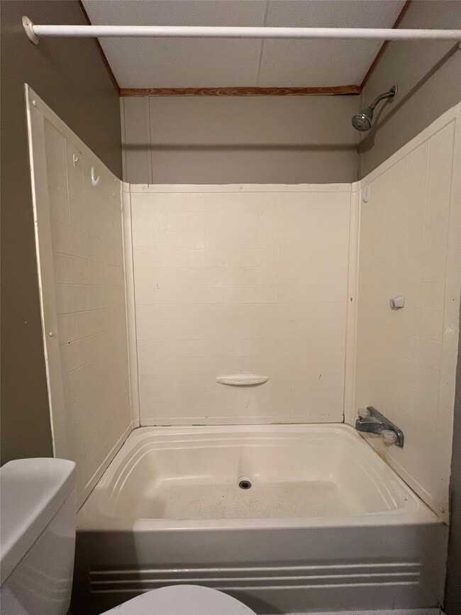 Building Photo - 2525 Oyster Creek Bend