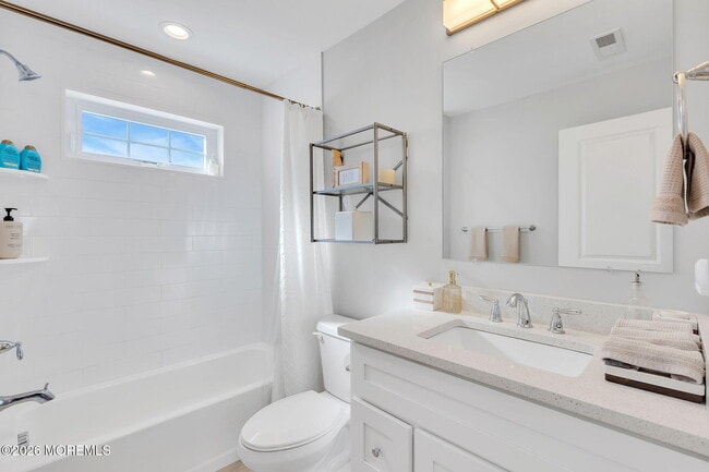 Building Photo - 12 4th St