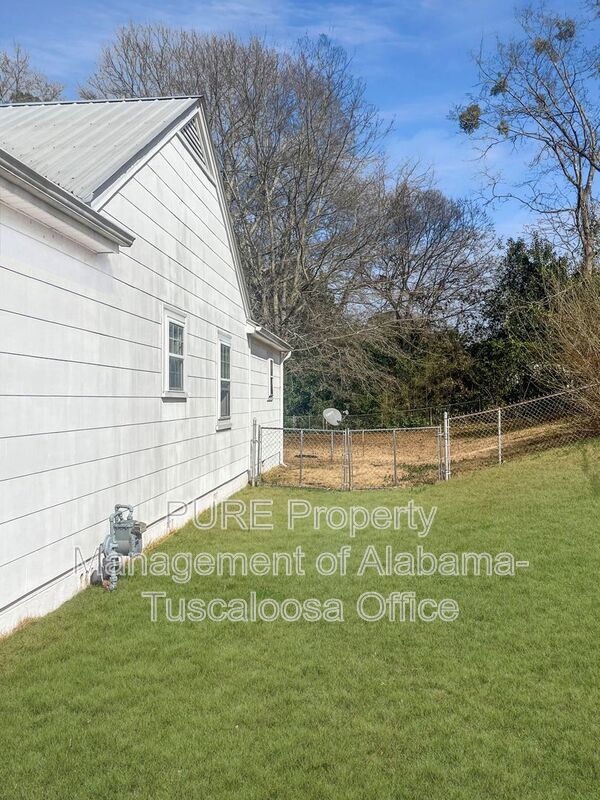 Building Photo - 19 Cedar Knoll