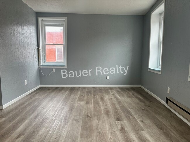 Building Photo - ab43 (Bauckman lease only)