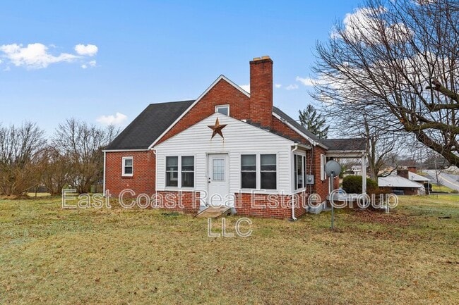 Building Photo - 838 Jenny Wren Dr