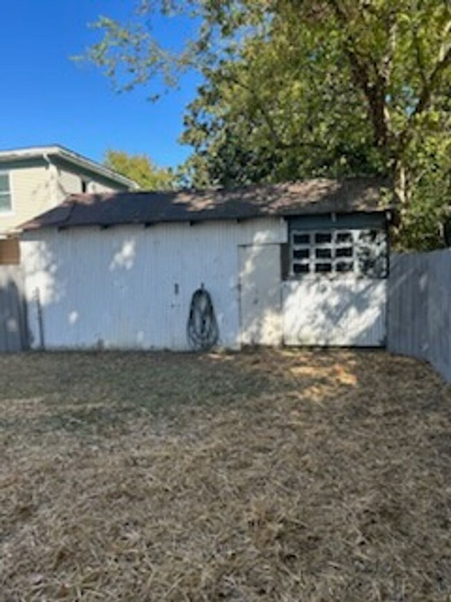 Building Photo - Fully Renovated Home with Historic Charm