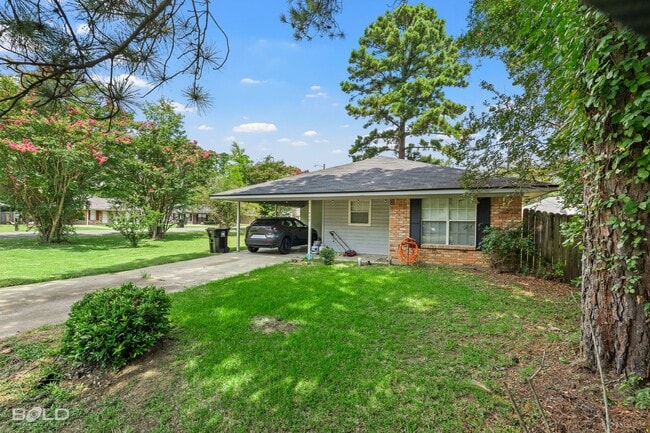 Building Photo - Check out this 3 bed 1 in Haughton