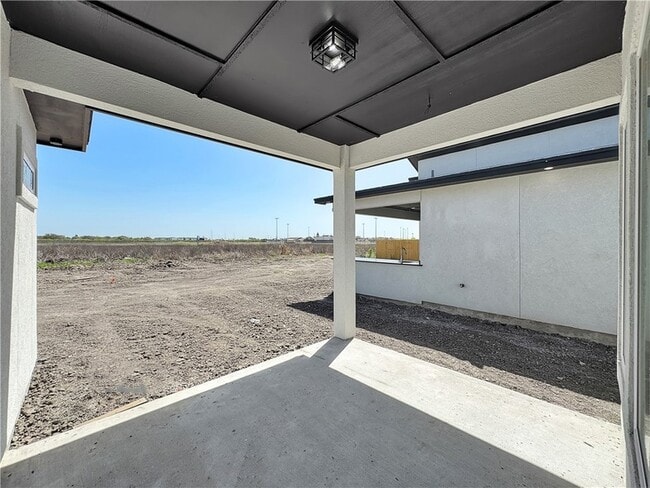 Building Photo - 6222 Sadie St