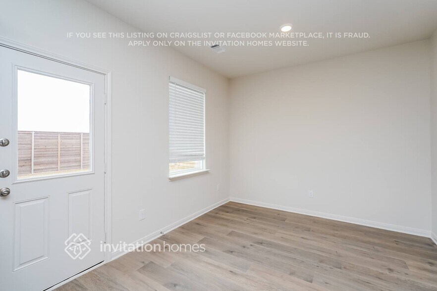 Building Photo - 10033 Pilot Pl