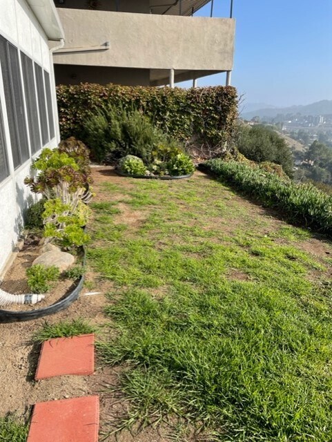 Building Photo - 2112 La Canada Crest Dr