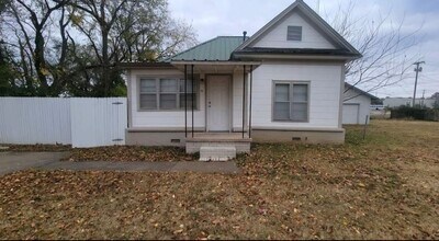 Building Photo - 2 Bedroom House in Pryor