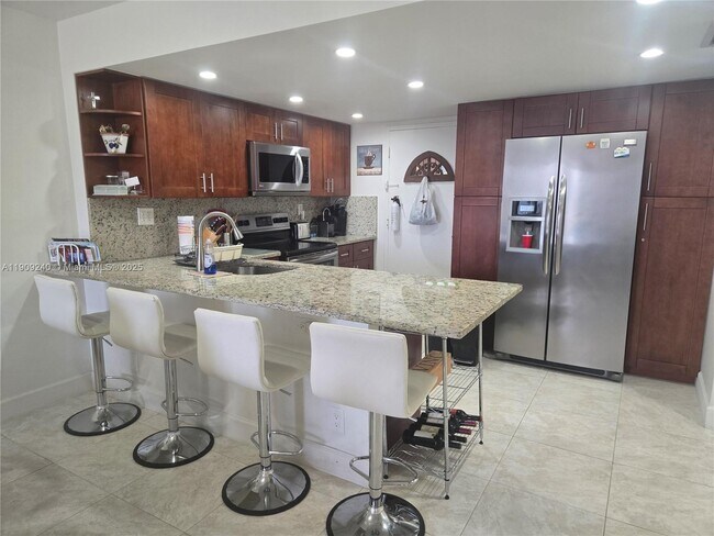 Building Photo - 1600 S Ocean Dr