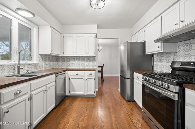 Building Photo - 21 Ford Ave