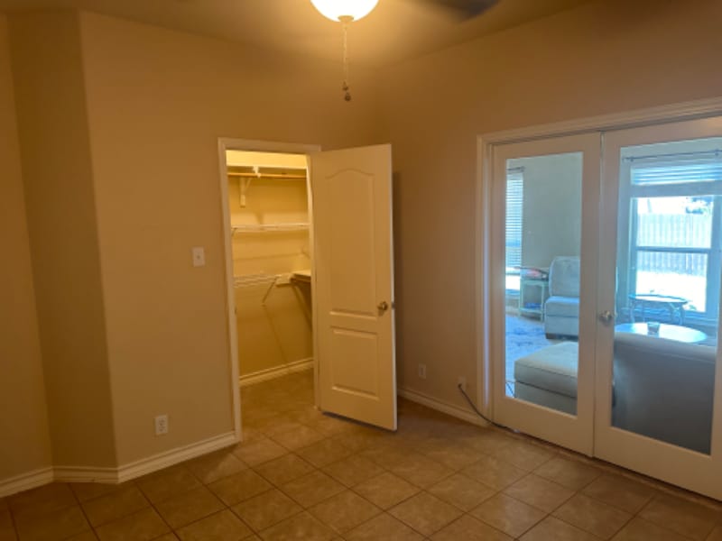 Building Photo - 1317 Wooded Knoll
