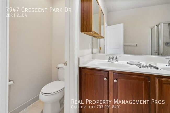 Building Photo - 7947 Crescent Park Dr