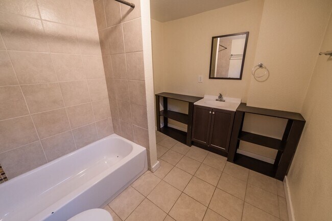 Building Photo - 3-bed, 2-bath home with large back yard