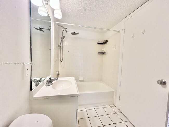 Building Photo - 6331 La Costa Dr