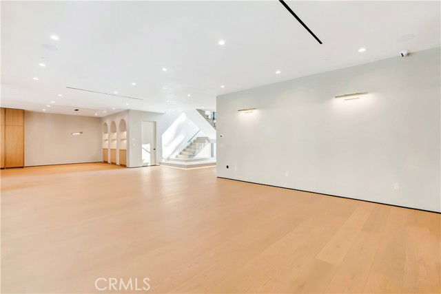 Building Photo - 5149 Beeman Ave