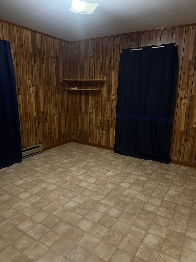 Building Photo - 85 Wilson St