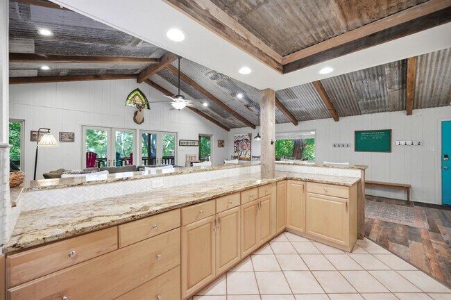 Building Photo - 82 Guada Coma Dr