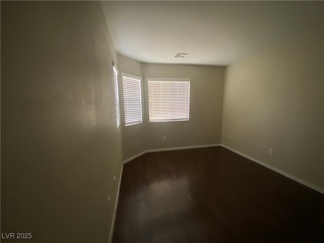 Building Photo - 355 Yacht Ave