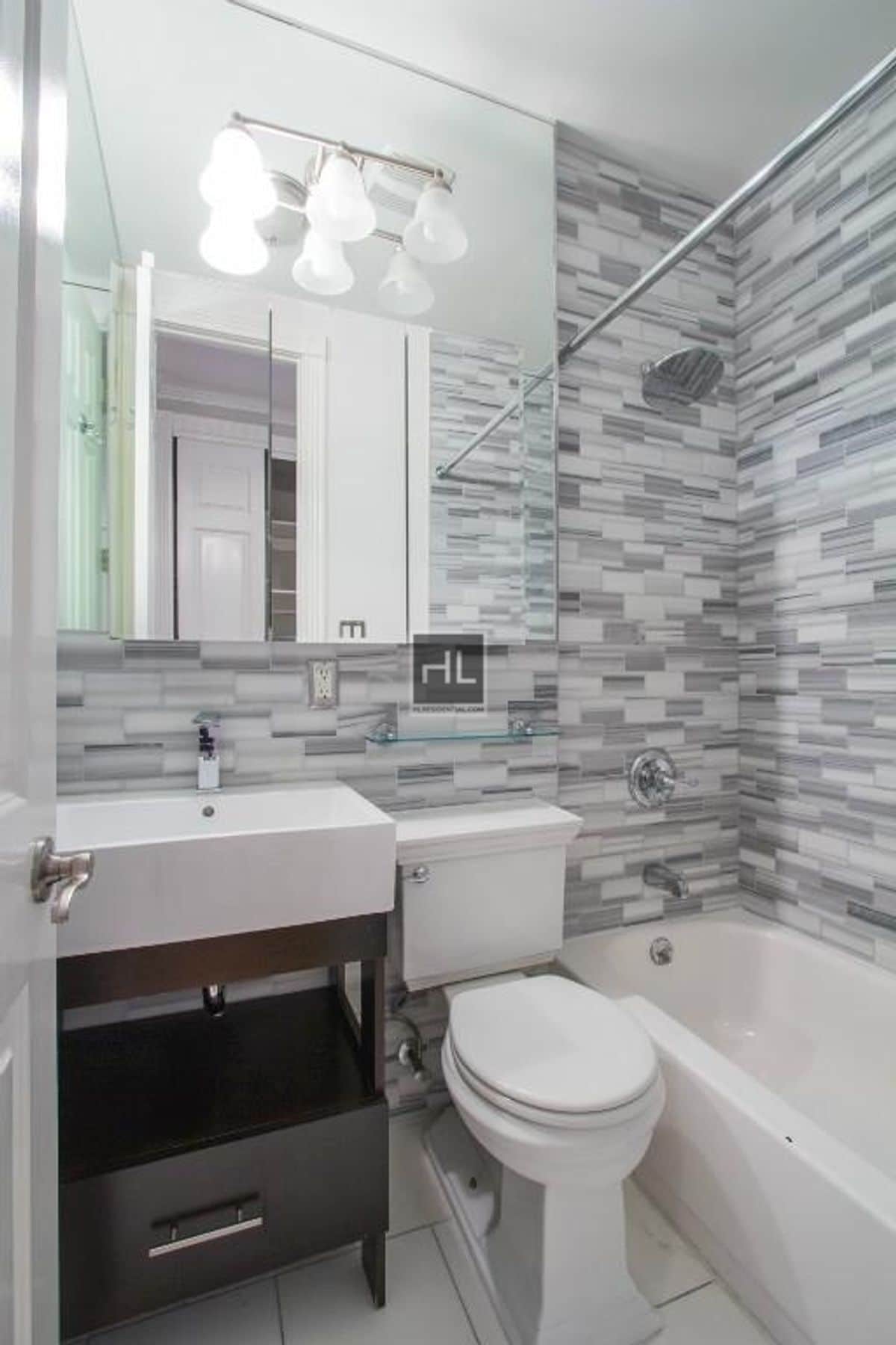 Building Photo - E 1ST ST.