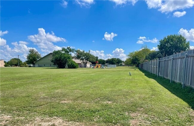 Building Photo - 16927 Whitebrush Loop