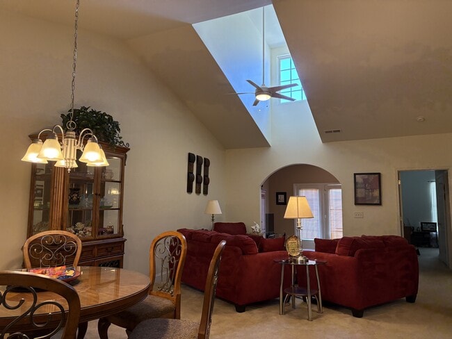 Building Photo - 991 Wrigley Dr