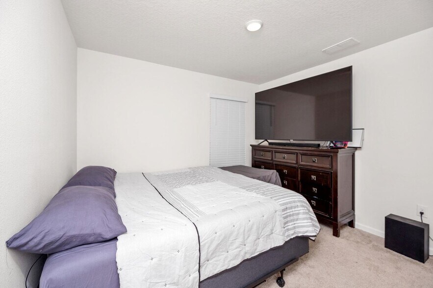 Building Photo - 816 Moorhen Way