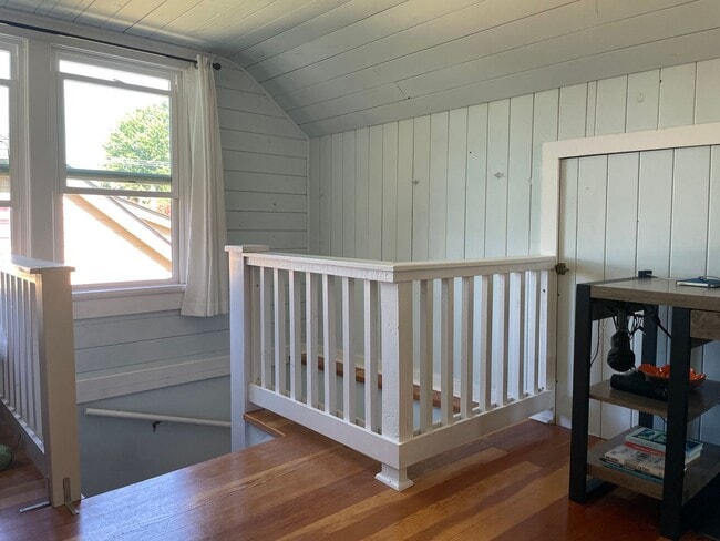 Building Photo - Immaculate and Updated Mid Century Home in Whittier Heights