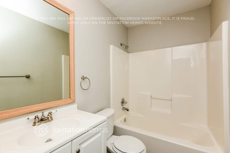 Building Photo - 9124 Friendswood Dr