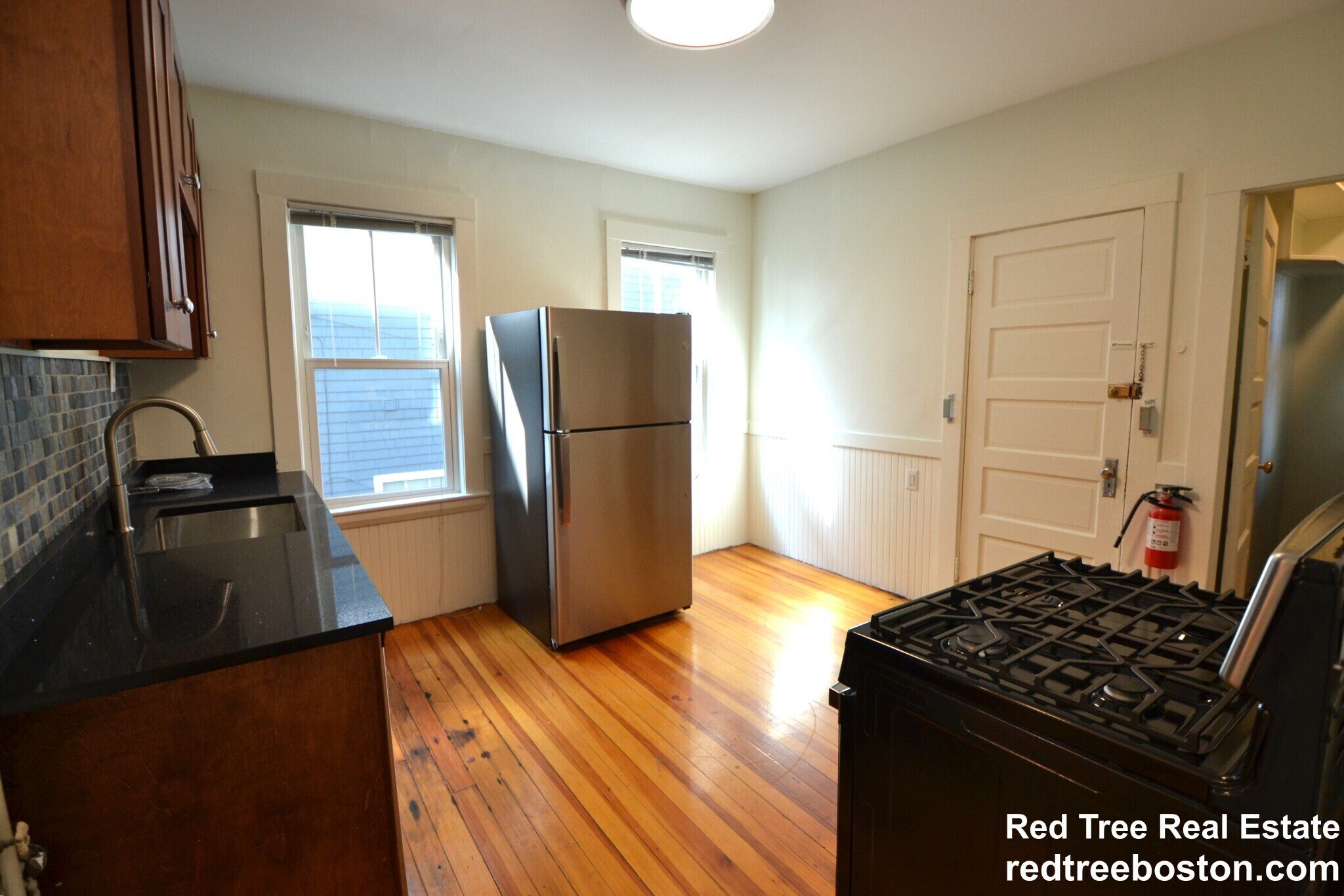 Building Photo - 82 Montebello Rd