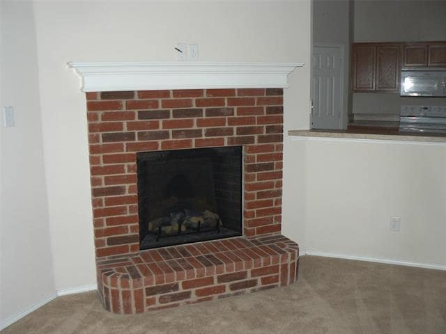 Building Photo - 1619 Northview Dr