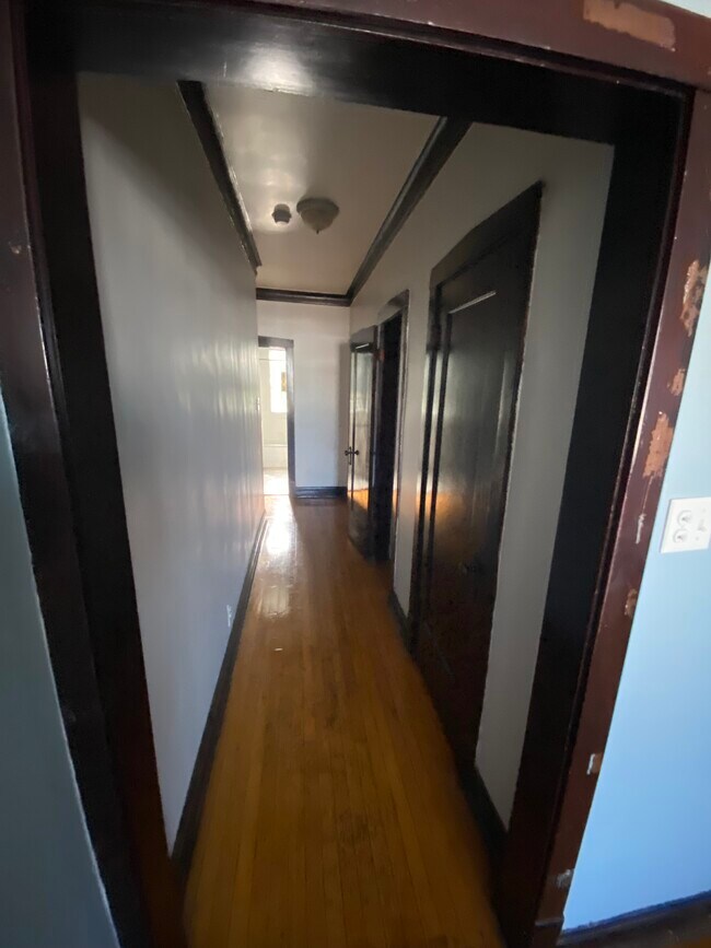 Building Photo - 4310 N Pulaski Rd