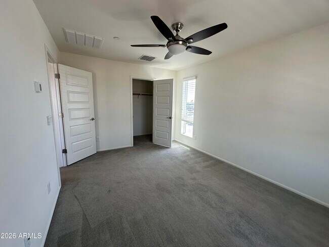 Building Photo - 1250 Abbey Ln