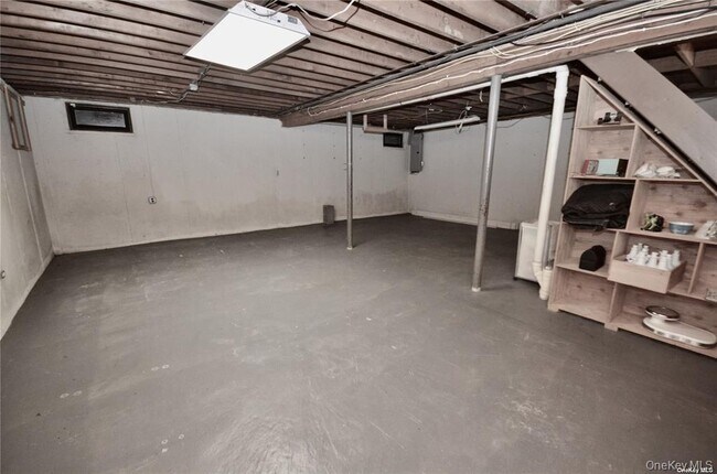 Building Photo - 111 Fleets Cove Rd